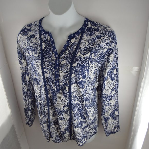 New Direction Paisley Print Top - Picture 3 of 10